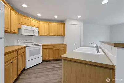 2727 Hidden Springs Loop SE, Lacey, WA 98503 - Photo 5