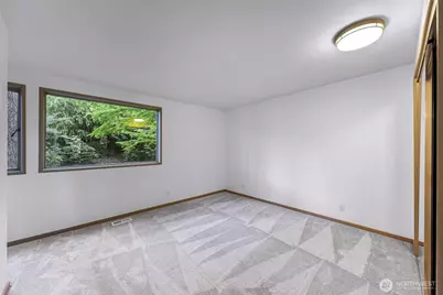 2261 W Lake Sammamish Parkway SE, Bellevue, WA 98008 - Photo 33