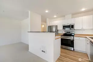 2101 N 55th St, Seattle, WA 98103 - Photo 9