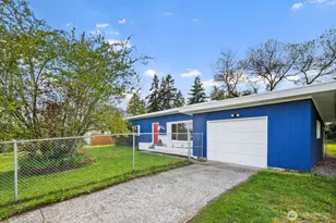 8826 S Sheridan Ave, Tacoma, WA 98444 - Photo 5