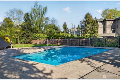 6353 Sand Point Way NE, Seattle, WA 98115 - Photo 25