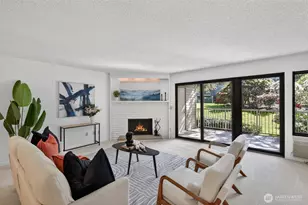 6353 Sand Point Way NE, Seattle, WA 98115 - Photo 3