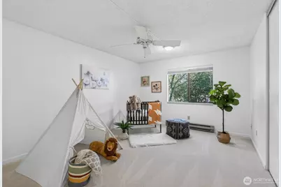 6353 Sand Point Way NE, Seattle, WA 98115 - Photo 17