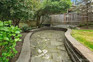 4045 2nd Ave NE, Seattle, WA 98105 - Photo 23