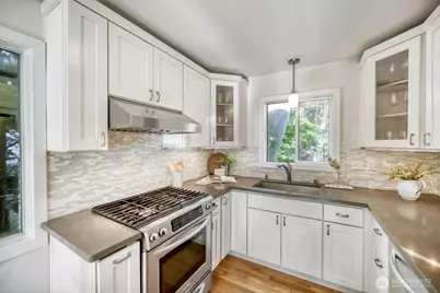 7920 28th Avenue SW, Seattle, WA 98126 - Photo 5