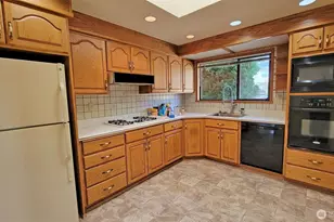 820 172nd Ave NE, Bellevue, WA 98008 - Photo 7