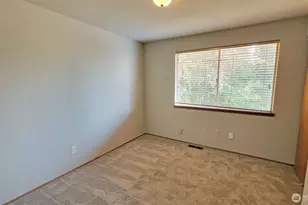 820 172nd Ave NE, Bellevue, WA 98008 - Photo 11