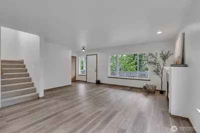 17910 Panorama Boulevard E, Bonney Lake, WA 98391 - Photo 7