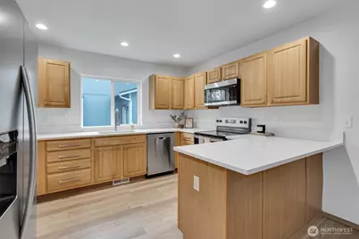 17910 Panorama Boulevard E, Bonney Lake, WA 98391 - Photo 9