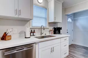 1626 39th Ave E, Seattle, WA 98112 - Photo 17