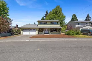 12314 NE 162nd St, Bothell, WA 98011 - Photo 3