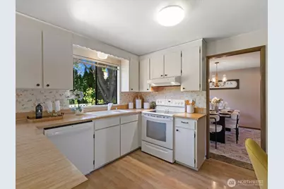 12314 NE 162nd Street, Bothell, WA 98011 - Photo 11