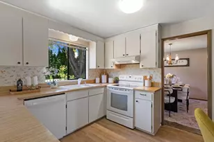 12314 NE 162nd St, Bothell, WA 98011 - Photo 11