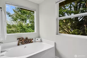 25052 SE 43rd Way, Sammamish, WA 98029 - Photo 19