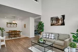 25052 SE 43rd Way, Sammamish, WA 98029 - Photo 3
