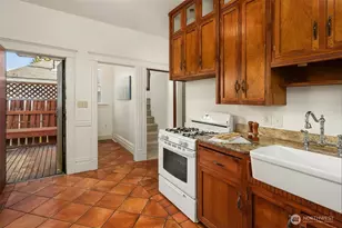 1532 23rd Ave, Seattle, WA 98122 - Photo 21