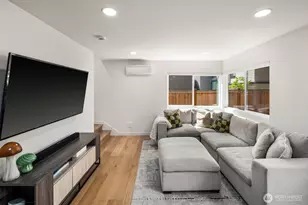 4028 5th Ave NE, Seattle, WA 98105 - Photo 19