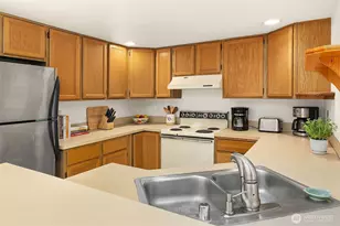 118 SW 116th St, Seattle, WA 98146 - Photo 5