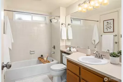 118 SW 116th Street #D32, Seattle, WA 98146 - Photo 7