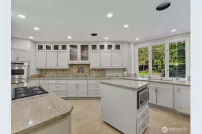 20421 NE 66th Court, Redmond, WA 98053 - Photo 11