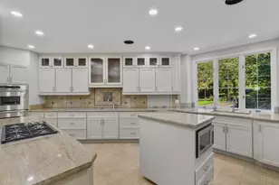 20421 NE 66th Ct, Redmond, WA 98053 - Photo 11