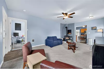 1203 W Main St, Centralia, WA 98531 - Photo 9