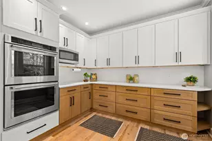 1300 N 27th Pl, Renton, WA 98056 - Photo 11