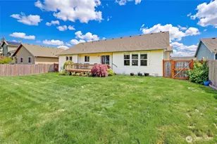 1148 Central Dr, Camano Island, WA 98282 - Photo 25