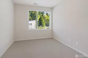8586 121st Pl SE, Newcastle, WA 98056 - Photo 31