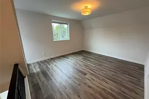 919 N 103rd St, Seattle, WA 98133 - Photo 5