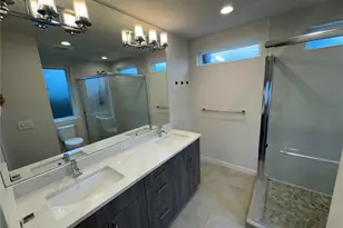 919 N 103rd St, Seattle, WA 98133 - Photo 3