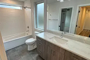 919 N 103rd St, Seattle, WA 98133 - Photo 11