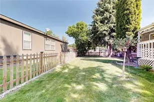 968 NE Empire St, College Place, WA 99324 - Photo 31