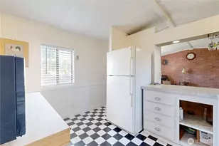 968 NE Empire St, College Place, WA 99324 - Photo 15