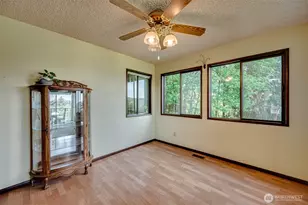 731 Carnine Rd, Castle Rock, WA 98611 - Photo 13