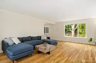 4037 NE 109th St, Seattle, WA 98125 - Photo 5