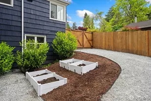 4037 NE 109th St, Seattle, WA 98125 - Photo 33