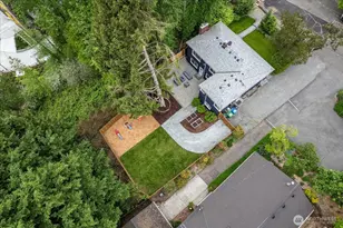 4037 NE 109th St, Seattle, WA 98125 - Photo 37