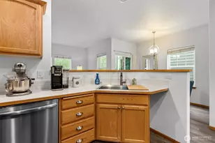10617 NE Kingston Meadows Circle, Kingston, WA 98346 - Photo 11