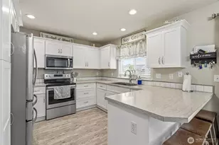 1826 Island Dr, Longview, WA 98632 - Photo 9