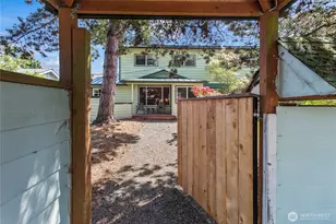 3701 N Whitman St, Tacoma, WA 98407 - Photo 3