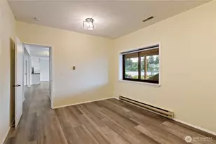 4610 Marine View Pl, Bremerton, WA 98312 - Photo 25