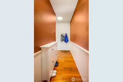 2315 E Spring Street, Seattle, WA 98122 - Photo 3