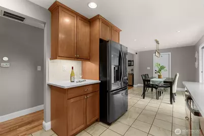 625 SW 127th Street, Seattle, WA 98146 - Photo 13
