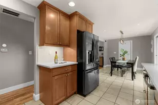 625 SW 127th St, Seattle, WA 98146 - Photo 13
