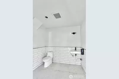 9808 17th Avenue SW, Seattle, WA 98106 - Photo 11