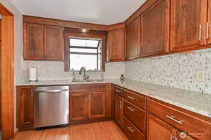 13709 39th Ave NE, Seattle, WA 98125 - Photo 5