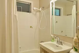 13709 39th Ave NE, Seattle, WA 98125 - Photo 11