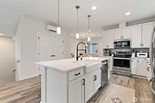 13420 Manor Way, Lynnwood, WA 98087 - Photo 5