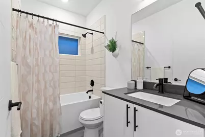 2612 E Yesler Way, Seattle, WA 98122 - Photo 9